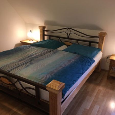 Schlafzimmer mit Doppelbett